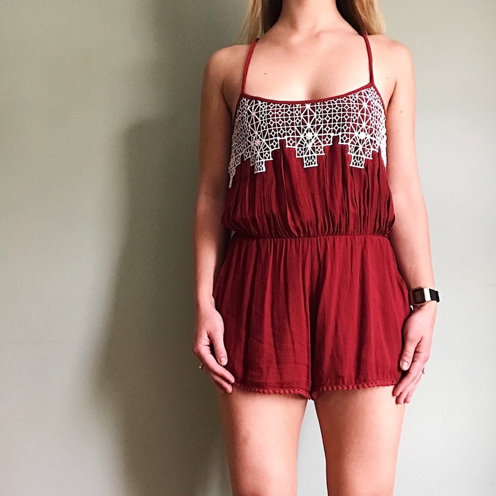 Red romper - Picture 4 of 4